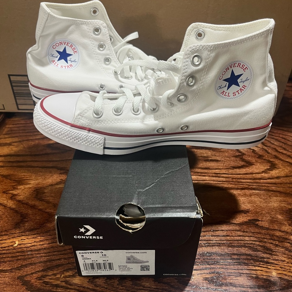 Converse Men 8 Women 10 Chuck Taylor All Star Classic High Top Sneaker Shoe
